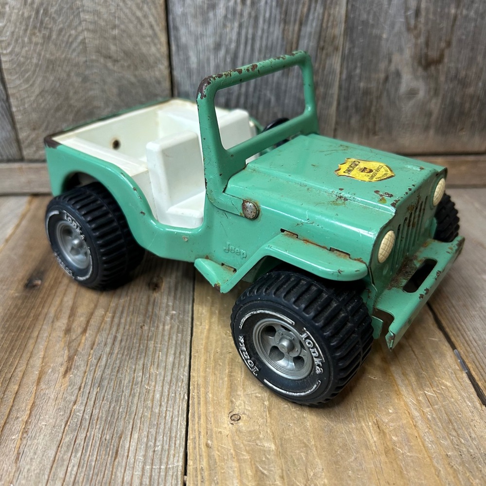 Vintage Tonka Jeep Smokey's Ranger Vehicle Pressed Steel Green 8.5 Inch